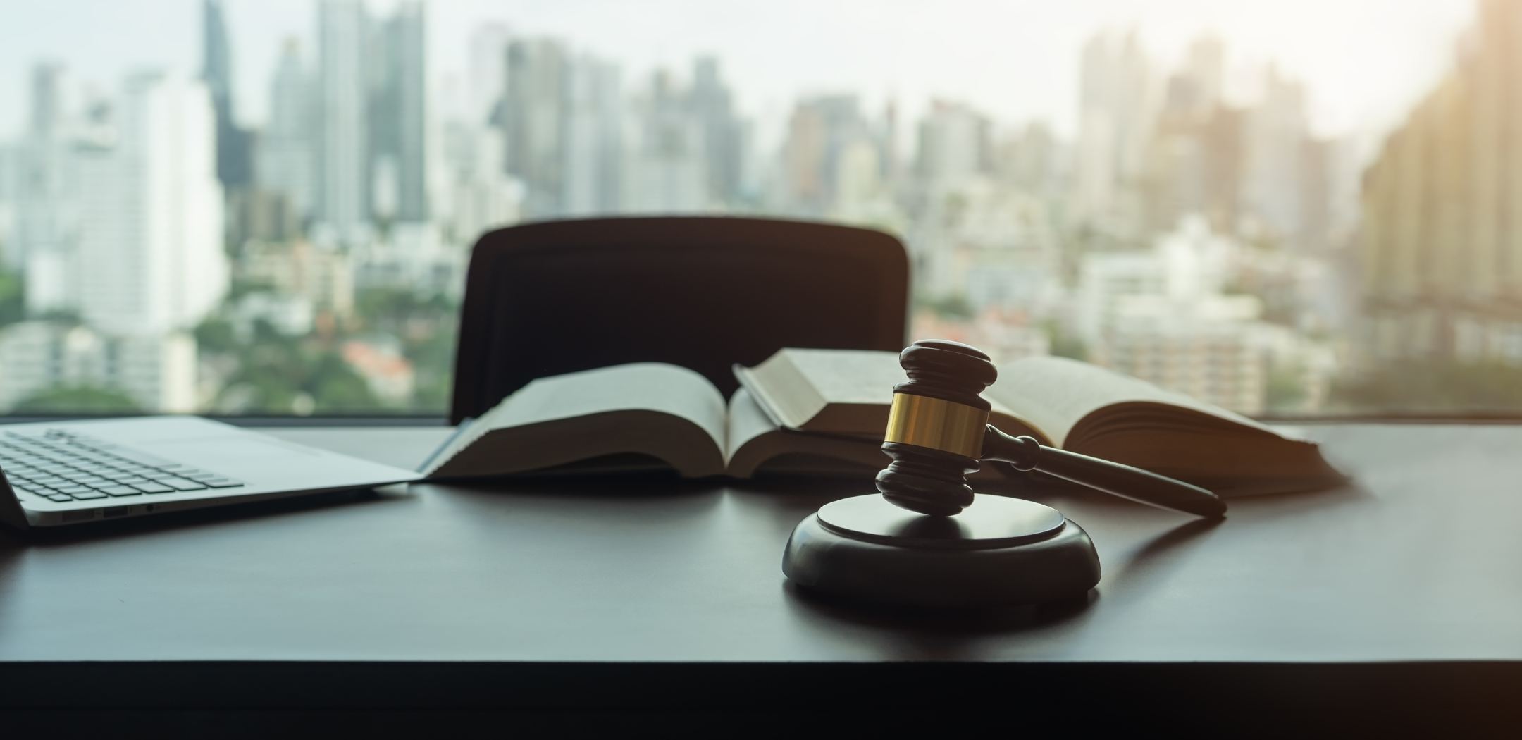 ĐẶT CÁC LỢI ÍCH VÀ QUYỀN LỢI CỦA KHÁC HÀNG LÊN HÀNG ĐẦU