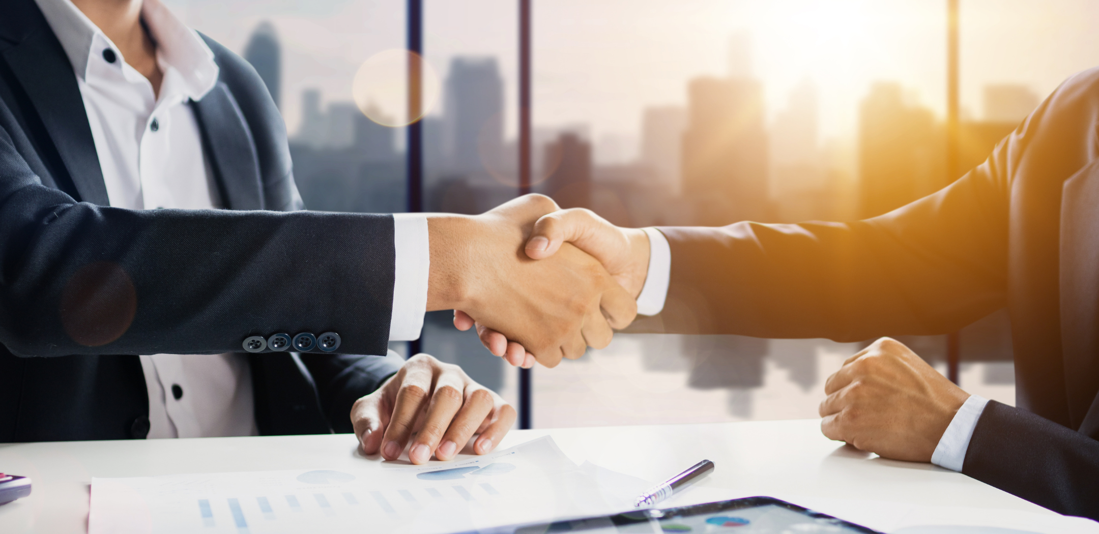 HỘI TỤ CÁC LUẬT SƯ - CỐ VẤN NHIỀU NĂM KINH NGHIỆM TRONG NGÀNH